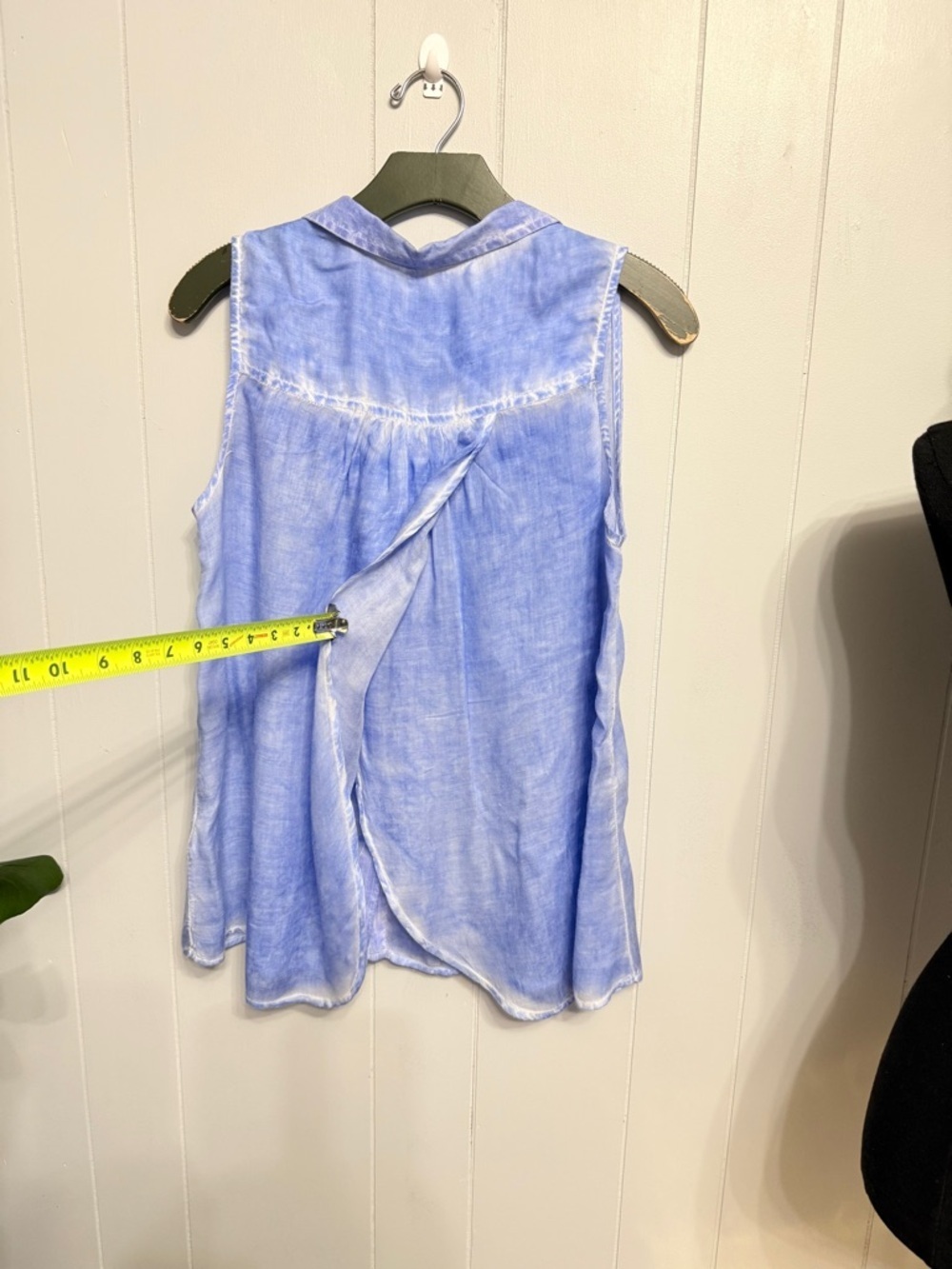 #7)  beachlunchlounge Light Blue Tie-Dye Split-Back Tank Top